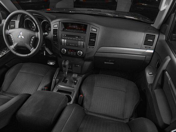 2012 Mitsubishi Pajero IV Рестайлинг 1, коричневый, 1699000 рублей - вид 8