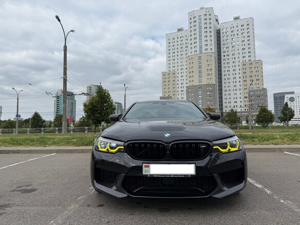 2019 BMW M5 VI (F90), чёрный, 6299999 рублей - вид 1