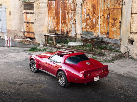 1985 Chevrolet Corvette C4, красный, 3400000 рублей, вид 4
