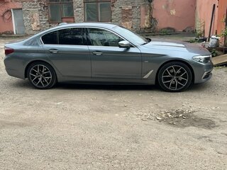2017 BMW 5 серии 520d xDrive VII (G30/G31/G38), серый, 3300000 рублей, вид 4