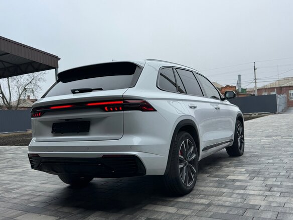 2023 Geely Monjaro I, белый, 3950000 рублей - вид 4