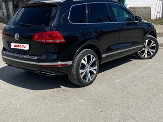 2015 Volkswagen Touareg II Рестайлинг, чёрный, 2700000 рублей, вид 5
