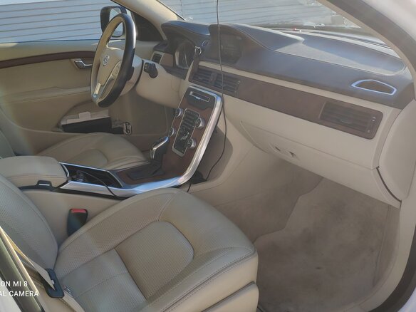 2014 Volvo XC70 II Рестайлинг, белый - вид 4