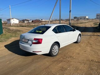 2019 Skoda Octavia III (A7) Рестайлинг, белый, 2340000 рублей, вид 3