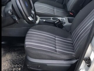 2008 Ford Focus II Рестайлинг, серебристый, 400000 рублей, вид 2