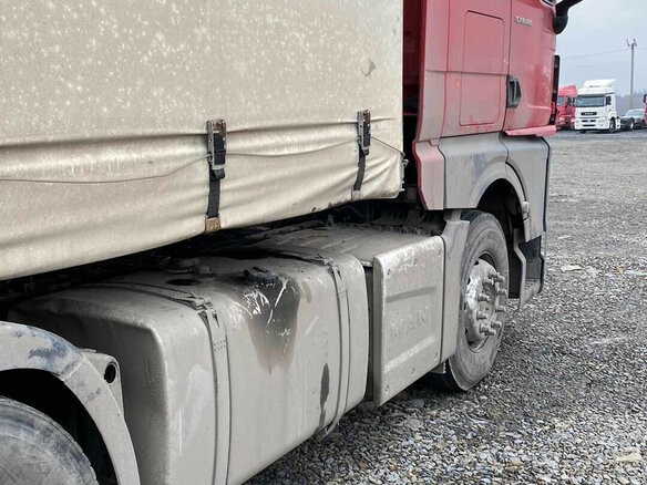 2023 MAN TGX, красный, 9799000 рублей - вид 3