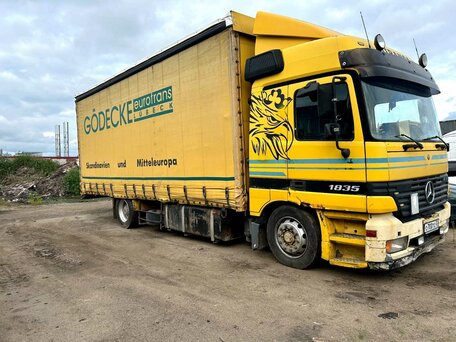 1997 Mercedes-Benz Actros, жёлтый, 1400000 рублей, вид 2
