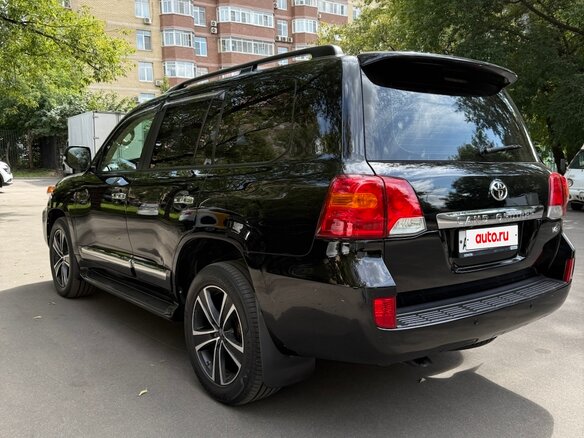 2014 Toyota Land Cruiser 200 Series Рестайлинг 1, чёрный, 4000000 рублей - вид 6