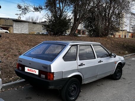 2005 Lada (ВАЗ) 2109, серебристый, 110000 рублей, вид 4
