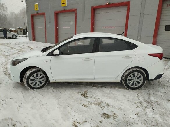 2020 Hyundai Solaris II Рестайлинг, белый - вид 11