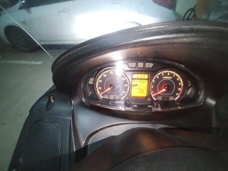 2015 Suzuki Burgman UH 200, белый, 190000 рублей, вид 5