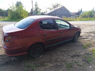 2007 Peugeot 206, красный, 110000 рублей, вид 2