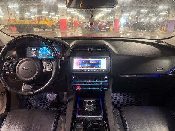2016 Jaguar F-Pace I, белый, 2330000 рублей - вид 7