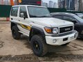 2022 Toyota Land Cruiser 71 70 Series Рестайлинг 1, белый, 7350000 рублей - вид 5