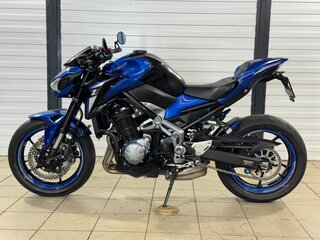 2018 Kawasaki Z 900, синий, 795000 рублей, вид 4