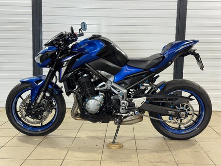 2018 Kawasaki Z 900, синий, 795000 рублей, вид 4