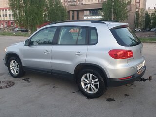 2015 Volkswagen Tiguan I Рестайлинг, серебристый, 980000 рублей, вид 5