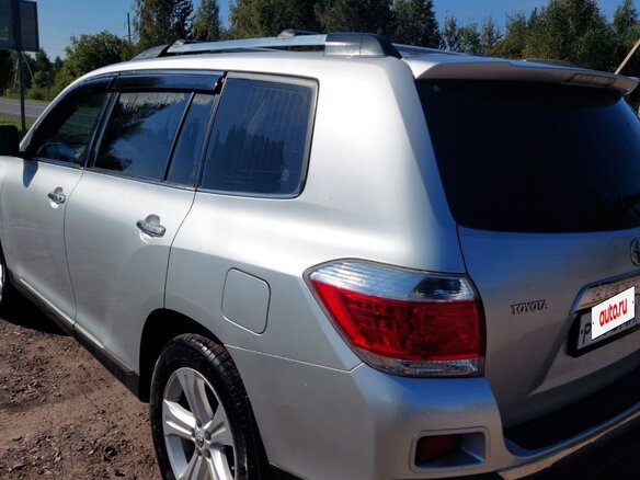 2011 Toyota Highlander II (XU40) Рестайлинг, серебристый, 1800000 рублей - вид 3