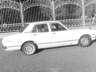 1980 Toyota Chaser I (X40), белый, 1200000 рублей, вид 3