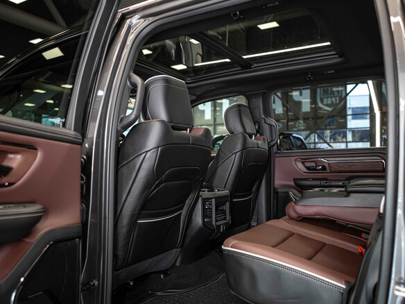 2026 Ram 1500 Crew Cab eTorque V Рестайлинг, серый, 11062679 рублей - вид 15