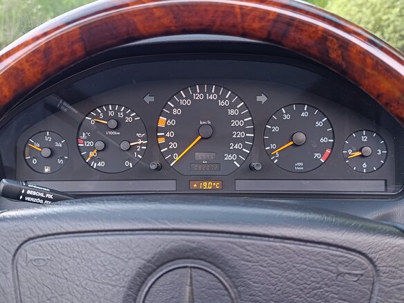 1994 Mercedes-Benz SL-Класс 320 IV (R129), красный, 4400000 рублей - вид 21