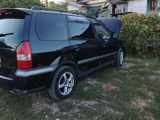 1998 Mitsubishi Chariot Grandis III, синий, 350000 рублей, вид 3