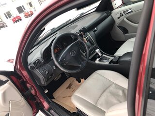 2002 Mercedes-Benz C-Класс 230 II (W203), пурпурный, 800000 рублей, вид 3