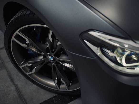 2019 BMW 5 серии M550i xDrive VII (G30/G31/G38), чёрный, 5990000 рублей - вид 8