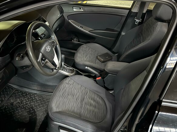 2015 Hyundai Solaris I Рестайлинг, чёрный, 1050000 рублей - вид 5