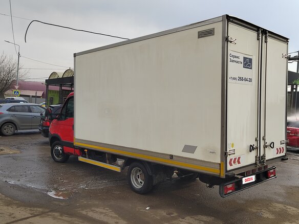2008 Iveco Daily, красный, 1400000 рублей - вид 8