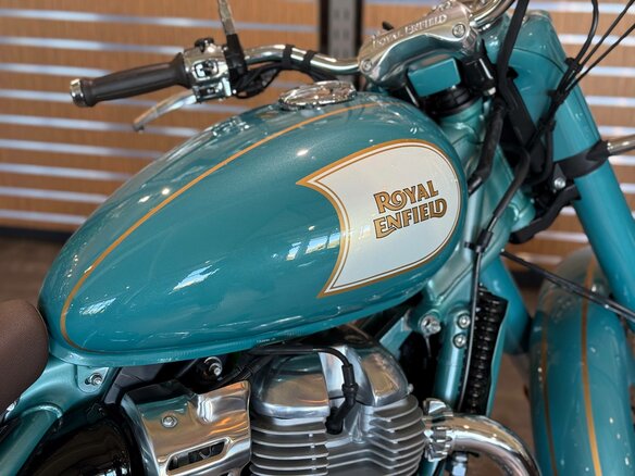 2026 Royal Enfield Classic 650, зелёный, 713000 рублей - вид 22