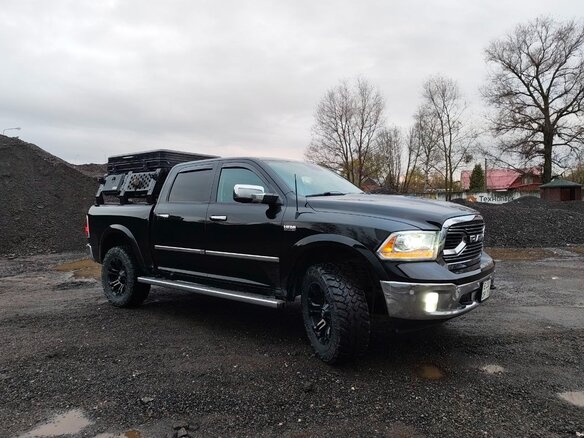 2014 Dodge RAM IV (DS/DJ), чёрный, 4500000 рублей - вид 2