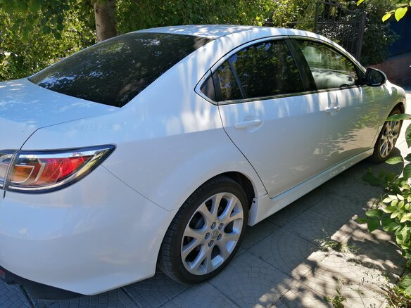 2011 Mazda 6 II (GH) Рестайлинг, белый, 1150000 рублей - вид 16
