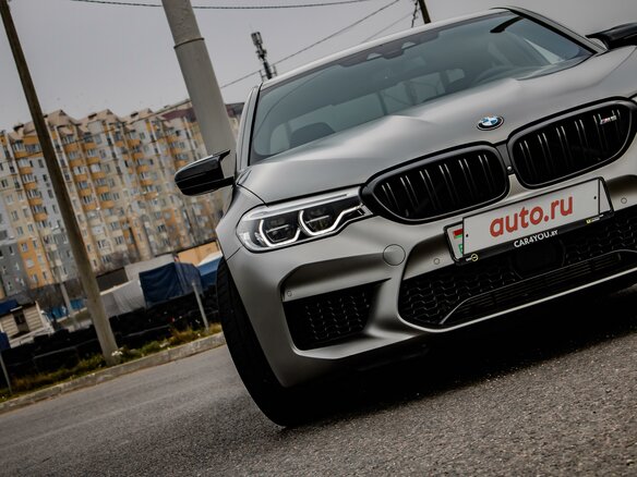 2019 BMW M5 Competition VI (F90), серый - вид 4