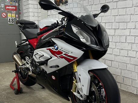 2017 BMW S 1000 RR, белый, 1595000 рублей, вид 1
