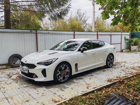2019 Kia Stinger I, белый, 2740000 рублей, вид 1