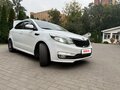 2015 Kia Rio III Рестайлинг, белый, 980000 рублей - вид 5