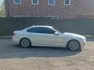 2013 BMW 5 серии 520d VI (F10/F11/F07) Рестайлинг, белый, 1800000 рублей, вид 4
