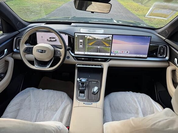 2026 Geely Monjaro I Рестайлинг, серый, 3410000 рублей - вид 13