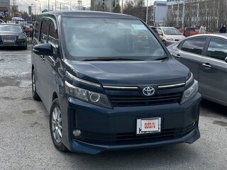2014 Toyota Voxy III (R80), синий, 2100000 рублей, вид 2