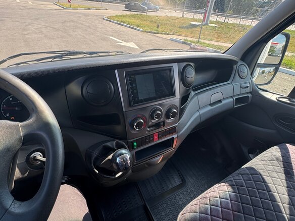 2012 Iveco Daily, синий, 2000000 рублей - вид 5
