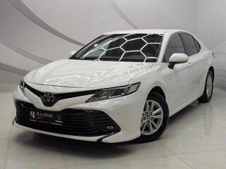 Toyota Camry VIII (XV70)