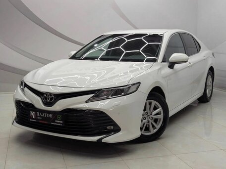 2020 Toyota Camry VIII (XV70), белый, 2579000 рублей, вид 1