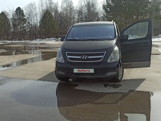 2011 Hyundai H-1 II, чёрный, 1100000 рублей, вид 3