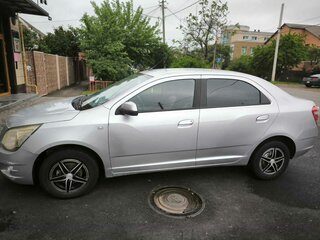 2013 Chevrolet Cobalt II, серебристый, 650000 рублей, вид 4