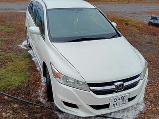 2010 Honda Stream II Рестайлинг, белый, 1520000 рублей, вид 3