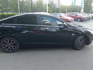 2010 Hyundai Sonata VI (YF), чёрный, 1050000 рублей, вид 3