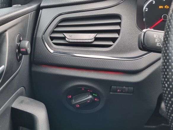 2020 Volkswagen Polo VI, чёрный, 1600000 рублей - вид 9