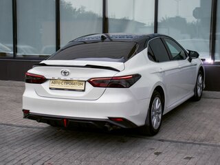 2021 Toyota Camry VIII (XV70) Рестайлинг, белый, 2328000 рублей, вид 5