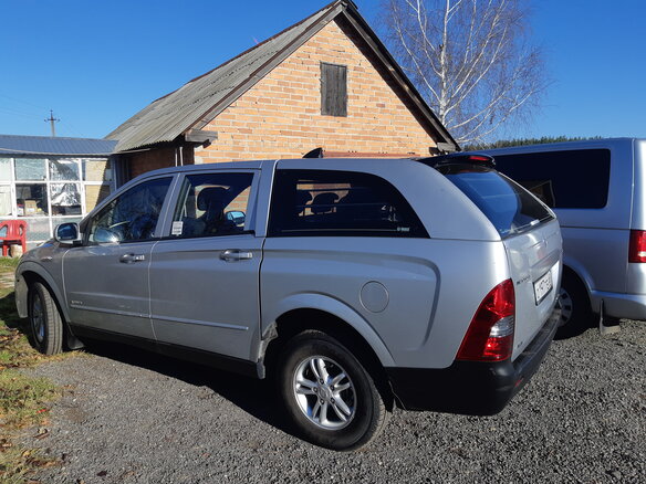 2011 SsangYong Actyon Sports I, серебристый, 1100000 рублей - вид 1